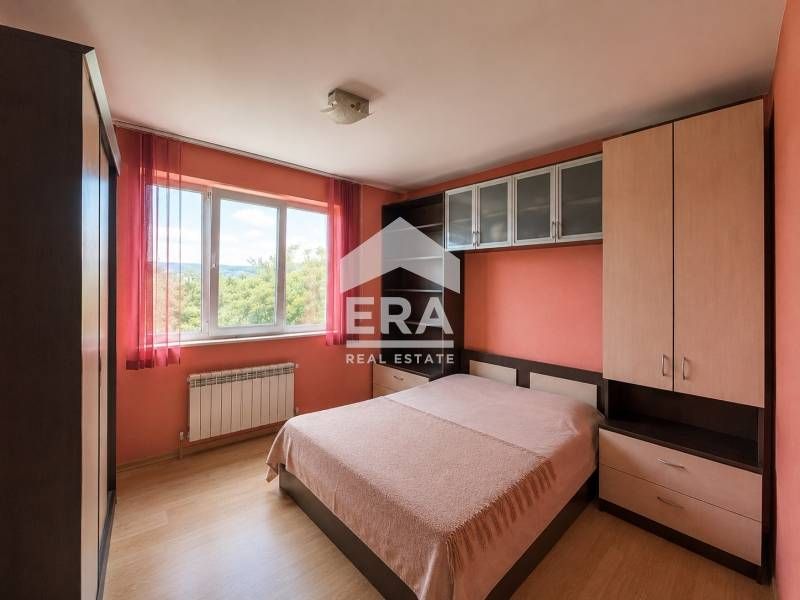 Етаж от къща за продажба равен парцел с площ 400 кв.м в кв. Виница, гр