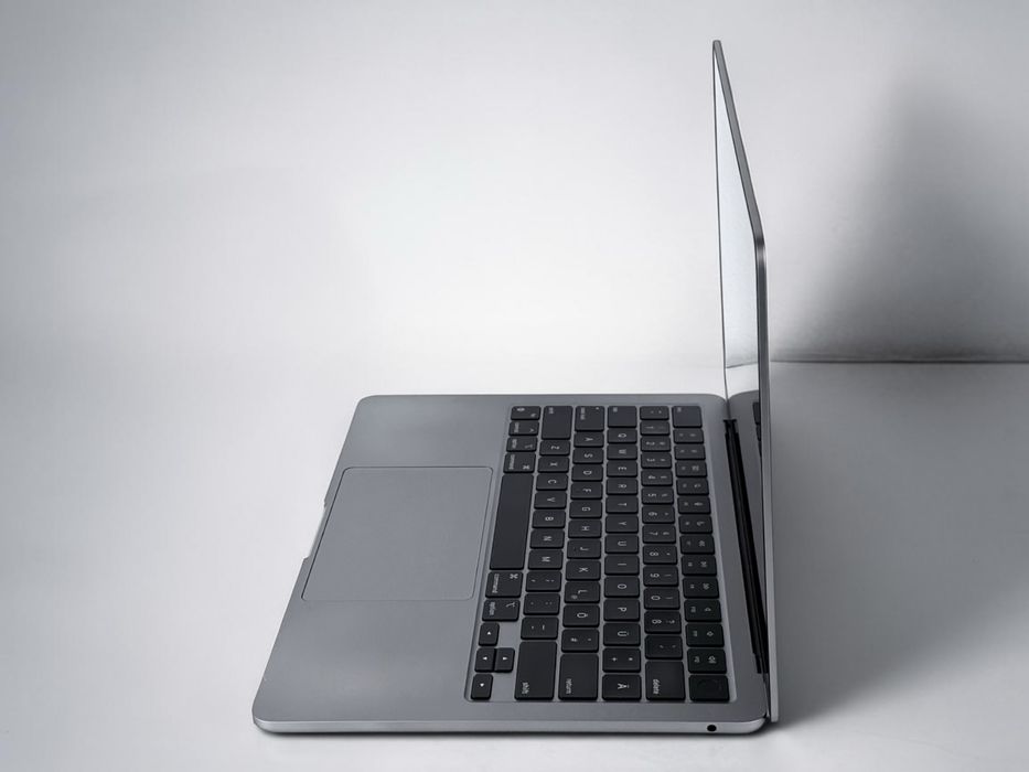 Apple MacBook Air 13 M2 16RAM 1TB Gray Перфектен! Гаранция!