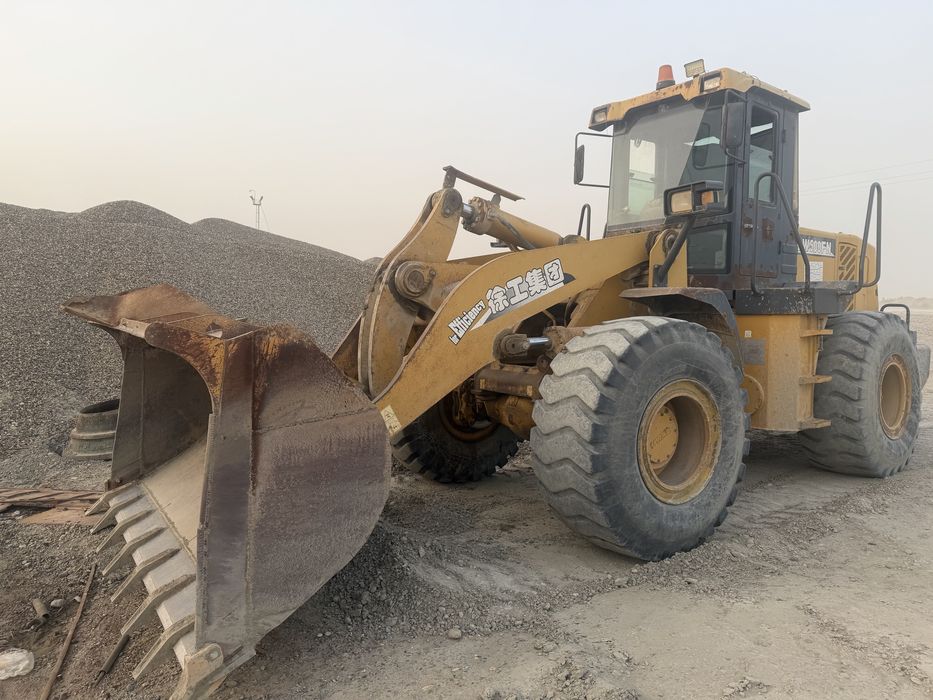 Pagruzchik xcmg lv500 yili 2013 hamma joyi naxadu ishga tayyor