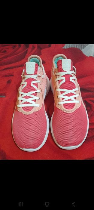 Vând urgent adidași adidas