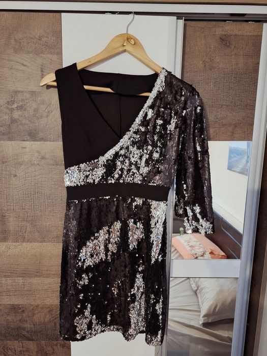 Парти рокля размер S