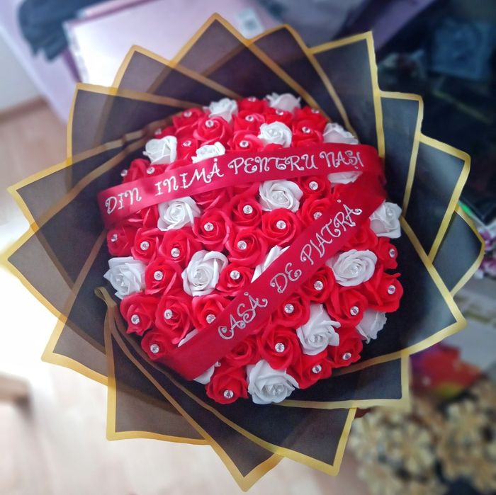 Realizez buchete din trandafiri de săpun