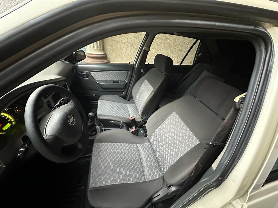 Nexia 2 1.6 lux konditsaner srochna sotiladi