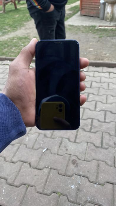 iPhone 12 impecabil n-are nicio zgârietură