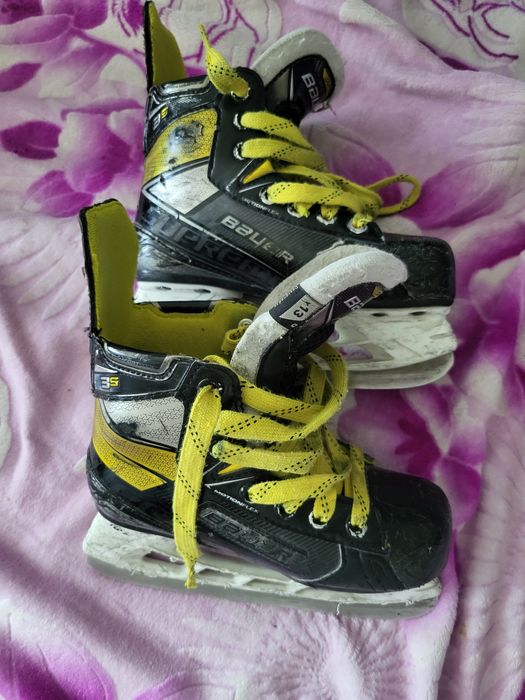 Продам хоккейные коньки