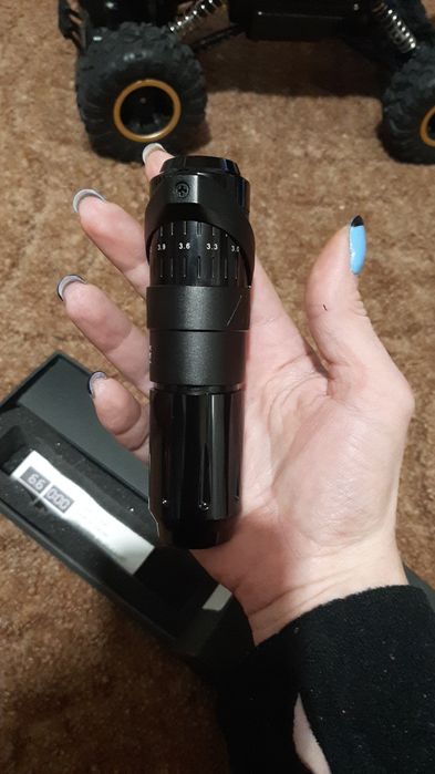 Машинка за татуйровки и батерия