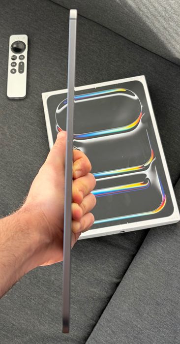 iPad Pro m4 11” 256gb + Магнитен Калъф ESR гаранционен до 3 юни