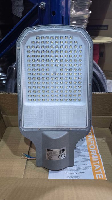 Corp led stradal!
