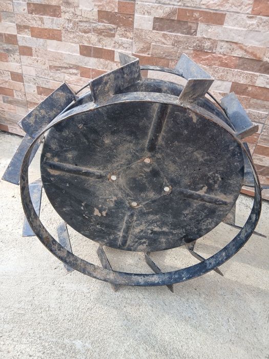 Roți din fier pentru motocultor- motosapă  Diametru 47 cm.