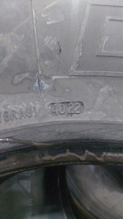 Грузавой шина продам