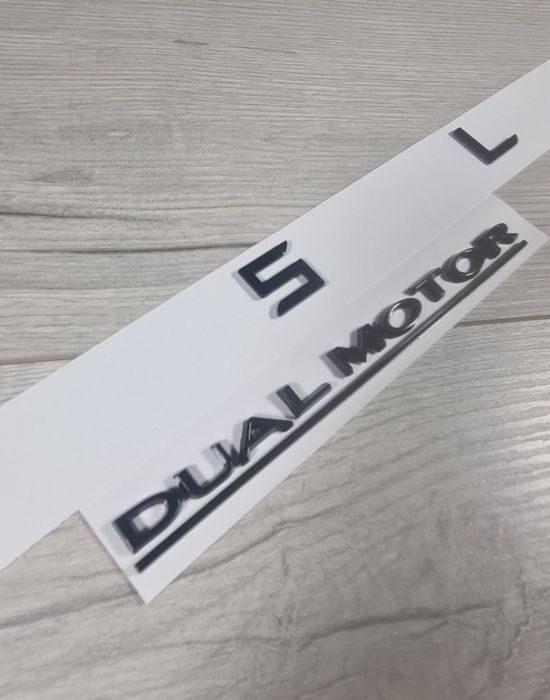 Emblema-Sigla-Logo-Stema-Scris-Fata-Spate-Negru-Lucios-Tesla-Dual-Motor-Neagra-Model-3-Y