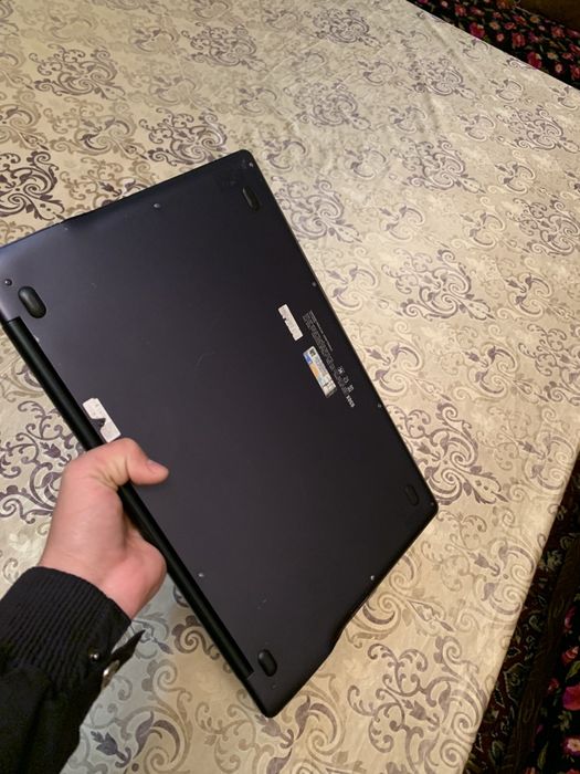 Samsung Notebook Core i7 holati tiniq