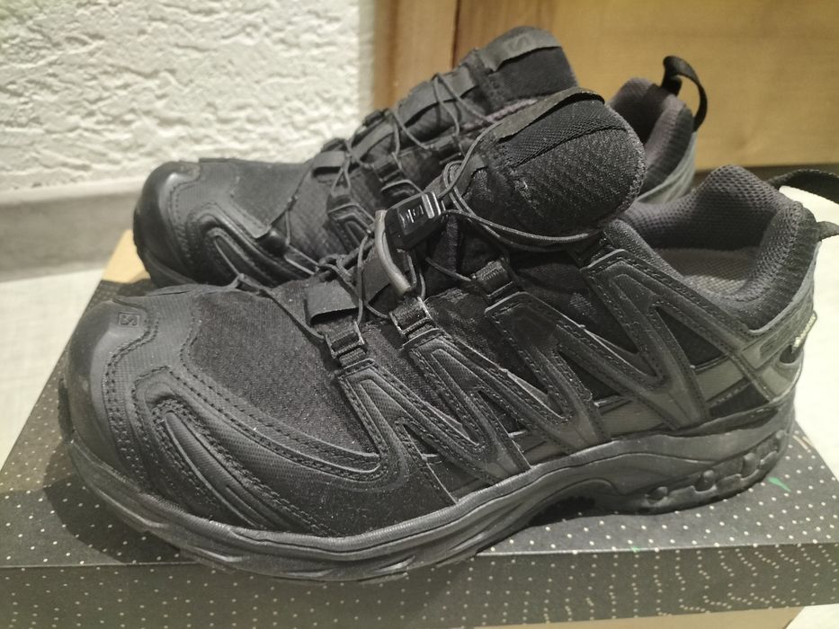 Salomon кроссовки