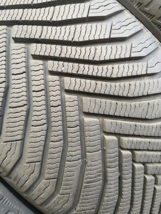 235 45 18 цола гуми като нови Michelin dot 25 4 броя