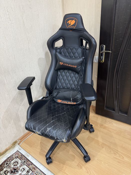 Продам игровое кресло Cogar Gaming