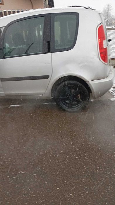Vând Skoda romster