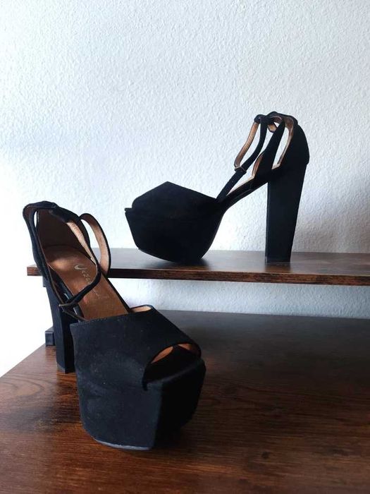 Jeffrey Campbell сандали висок ток