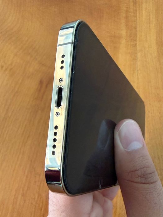 Iphone 12 pro 256 lgb ideal