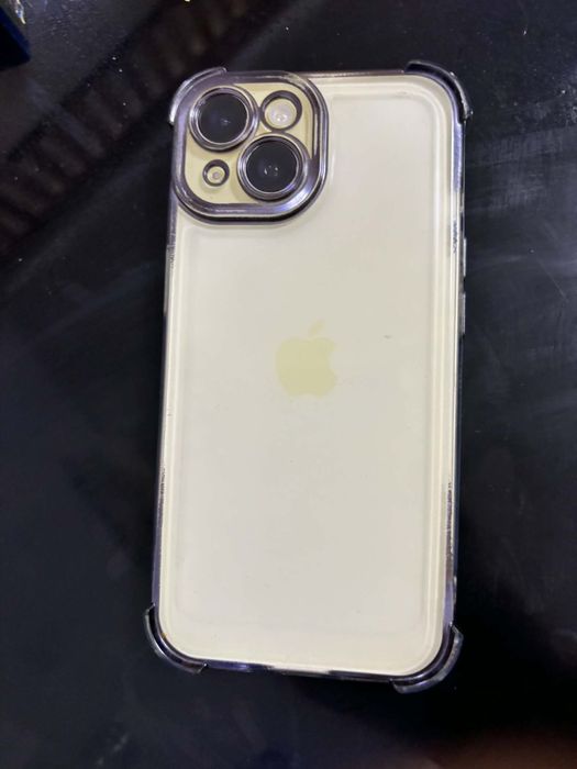 Iphone 15 Златен Yellow перфектен