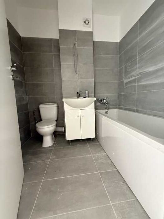 Garsoniera cartier Militari Residence - mutare imediata!!