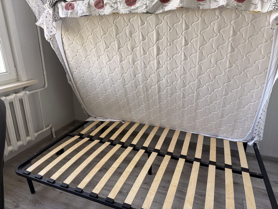 Продам кровать 140/200