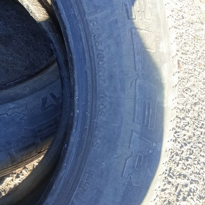 Продам покрышки 235/60 17