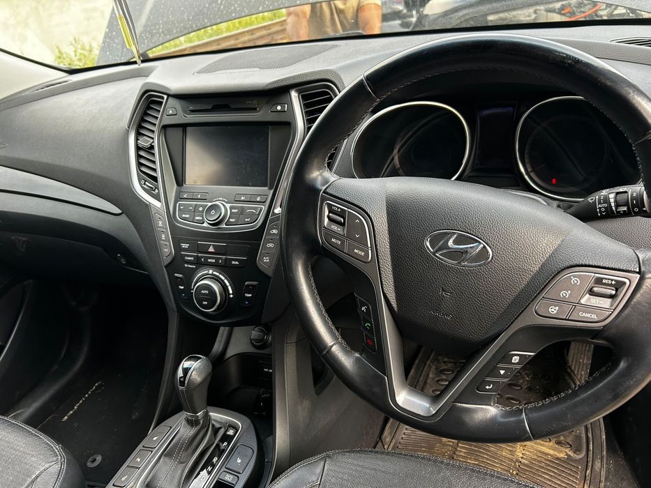 Injectoare Hyundai Santa Fe 2.2 crdi D4HB 2013