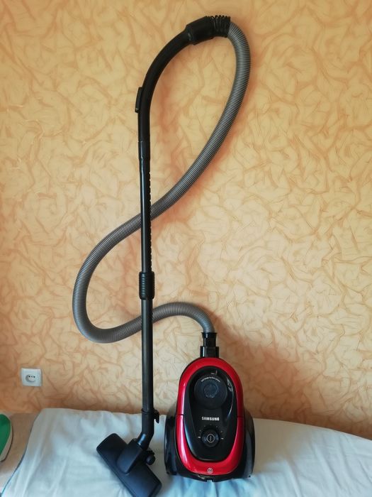 Пылесос Самсунг продам.
