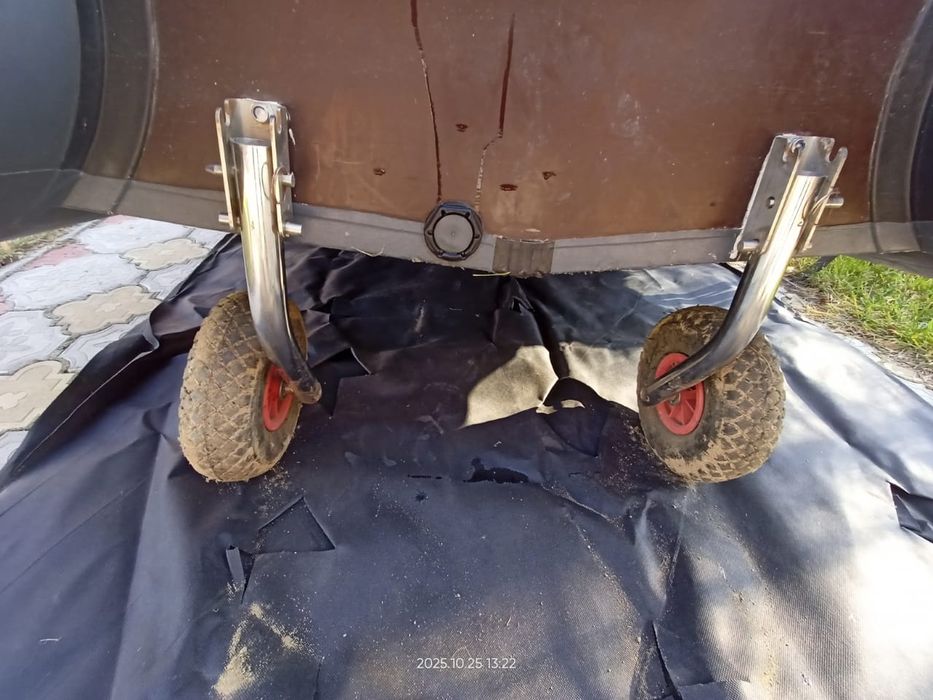 продам лодку Ривьеро 3200 СК