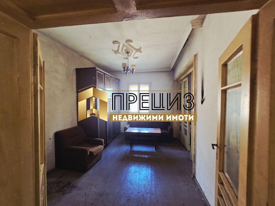 Продажба Къща гр. Нови пазар