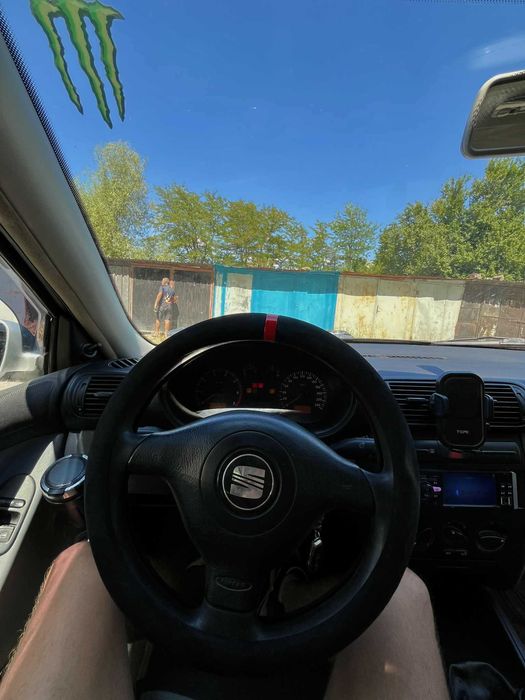Seat leon 1.4 2000 г.