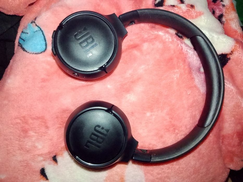 Vand casti JBL tune 520