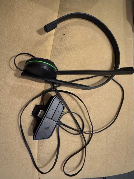 Xbox One 500GB конзола + оригинален контролер