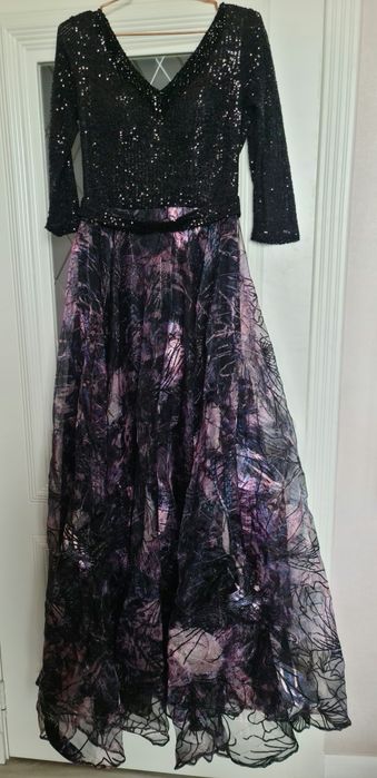 Вечернее длинное платье