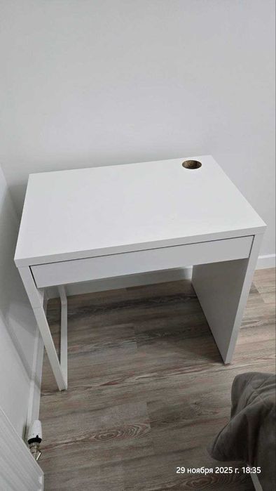 Стол компьютерный IKEA белый