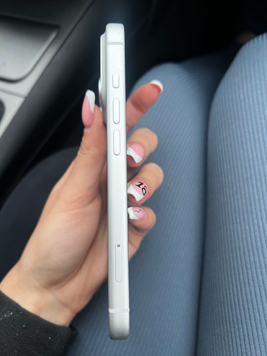 Продавам iPhone 17 Pro