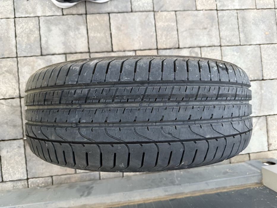 Pirrelli 225/40/19 много запазена лятна