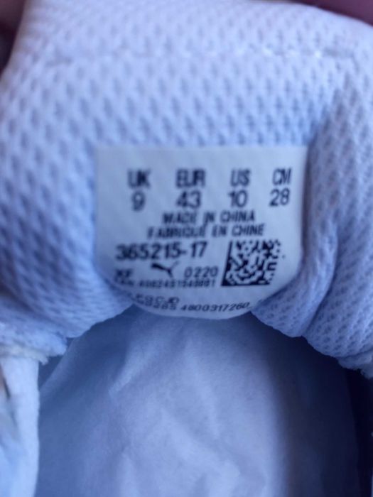 Adidas sau Puma nr 44,  Nou