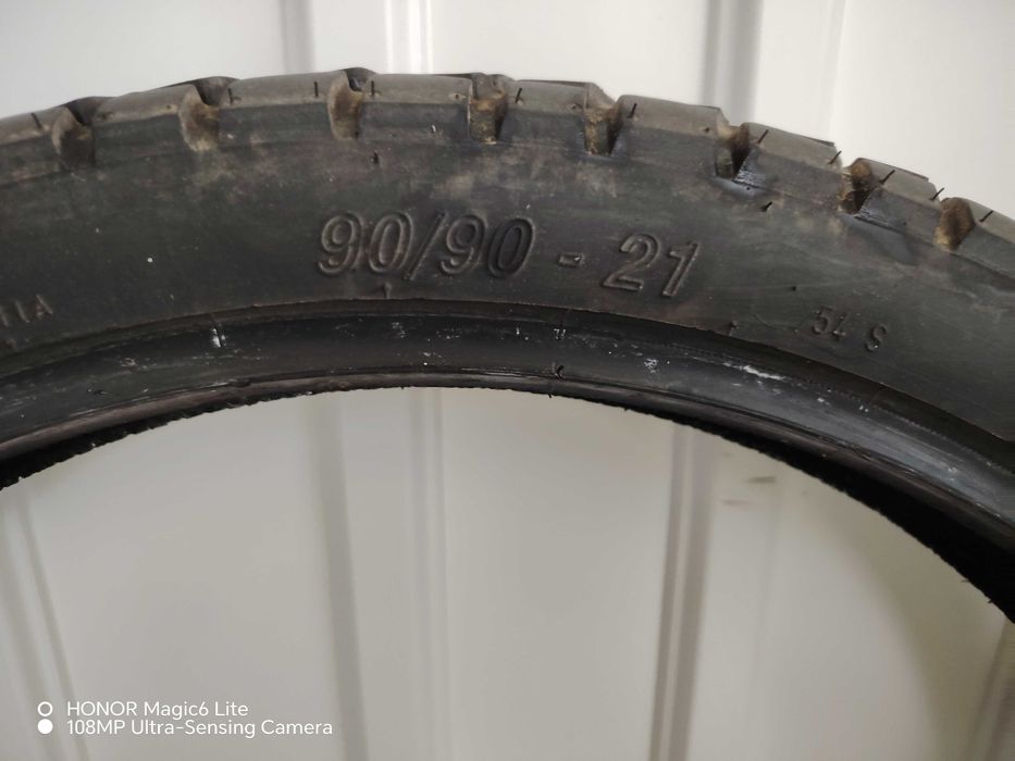 Cauciuc de motocicletă față spate