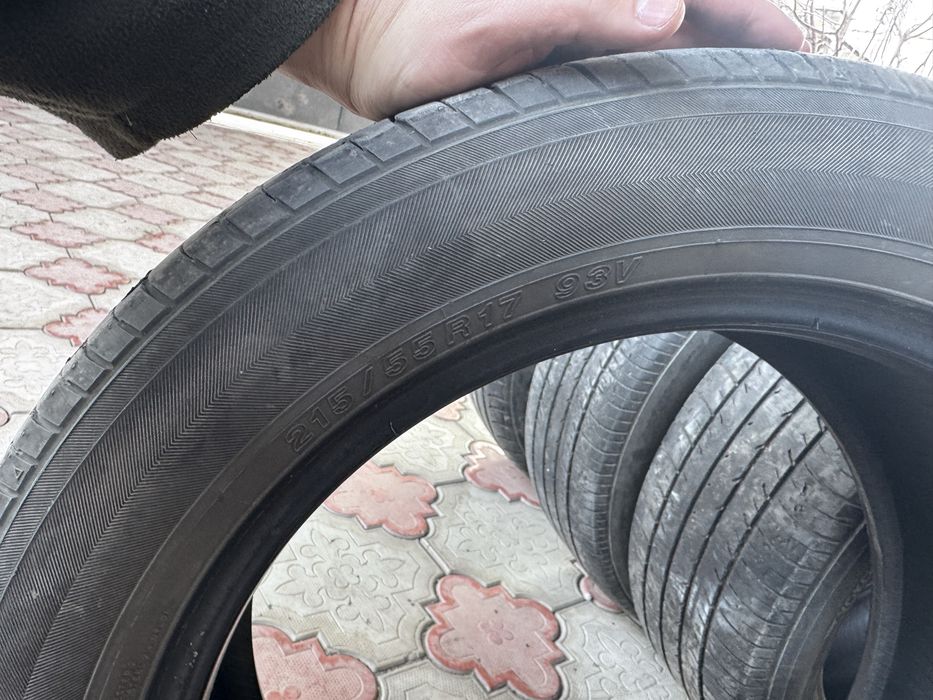Покрышки б/у 215/55/17