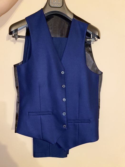 Costum elegant albastru