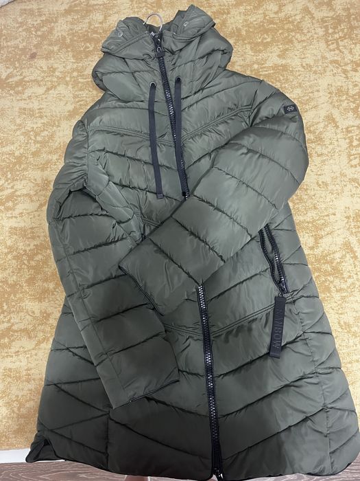 Зимно дълго яке.