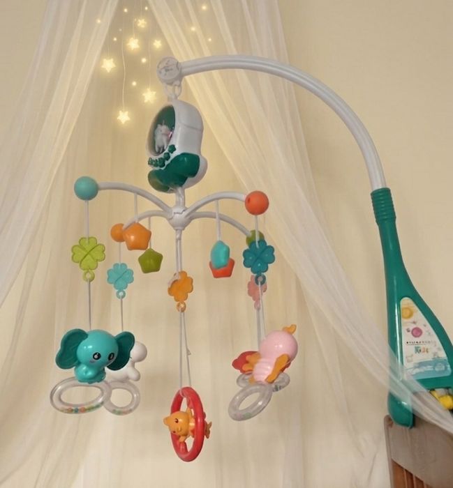 Продам мобиль на кроватку