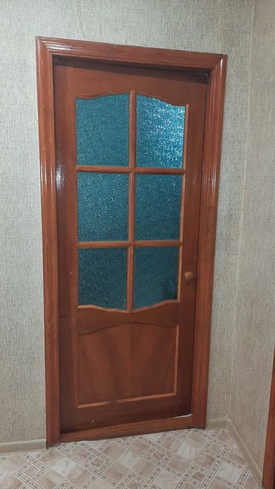 Продам двери деревянные  по 5000 тенге