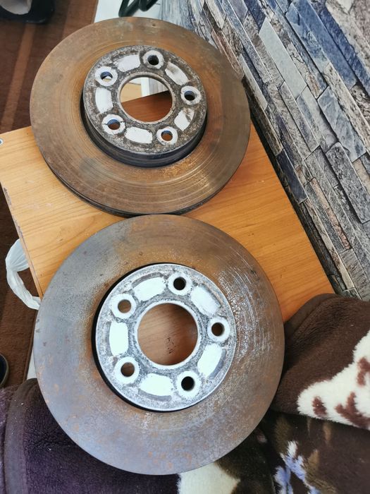 Discuri frâna fata + placuțe de frana bosch volvo v 50 motor 1.6