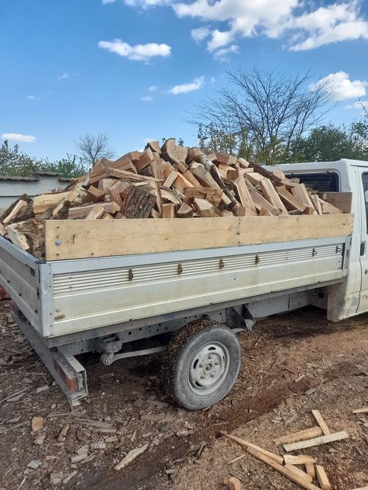 Deseuri si Lemn de foc ,FAG SI STEJAR, sparte.