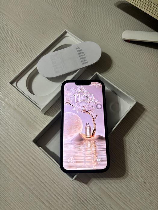 Iphone 16e белый, 128 Гб