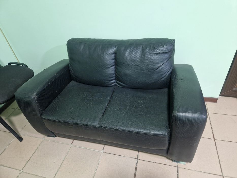 Продам офисную мебель.