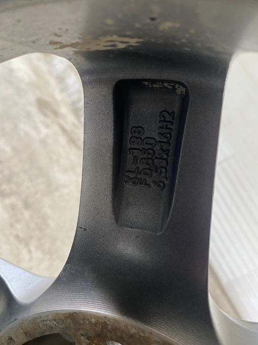 Продам летние шины с дисками