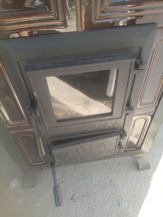Teracota pe combustibil solid